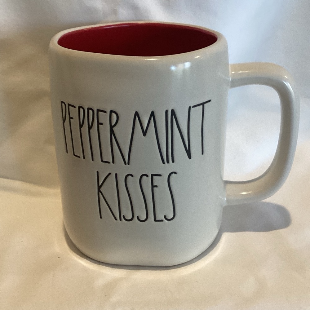 Rae Dunn PEPPERMINT KISSES Mug